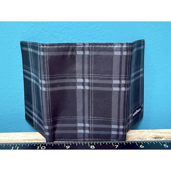 Swiss Gear The Weisshorn Nylon TriFold Wallet Plaid Heritage Print Prep Academic - Picture 7 of 9
